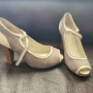 Open toe dress shoes